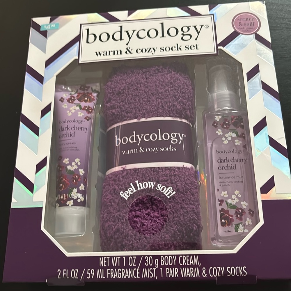 Unopened unused bodycology warm and cozy sock set